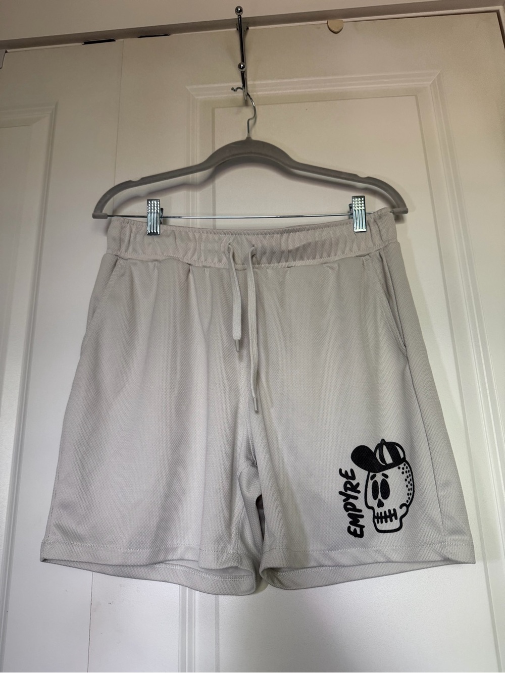 Empyre Ready Off White/Light Grey Mesh Shorts - Skull Graphic Streetwear Size M